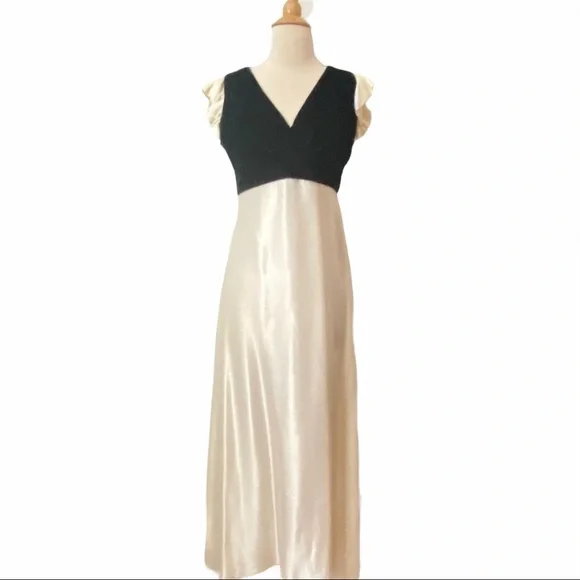 1950’s Vintage Elegant Green Velvet & Satin Formal Gown With Cutout Back, Medium - Picture 4 of 15